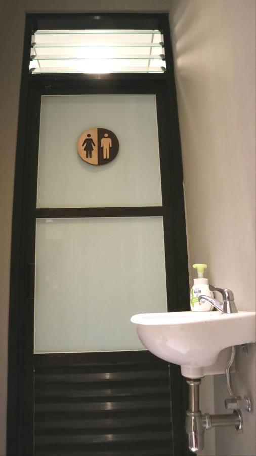 Sabi Guest House - Strategic Family -Married Couples Only- Hostel In Prawirotaman Jogjacarta Exterior foto