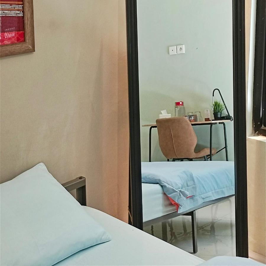 Sabi Guest House - Strategic Family -Married Couples Only- Hostel In Prawirotaman Jogjacarta Exterior foto