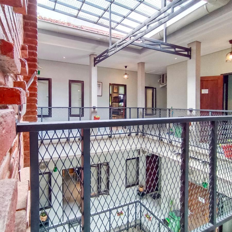 Sabi Guest House - Strategic Family -Married Couples Only- Hostel In Prawirotaman Jogjacarta Exterior foto